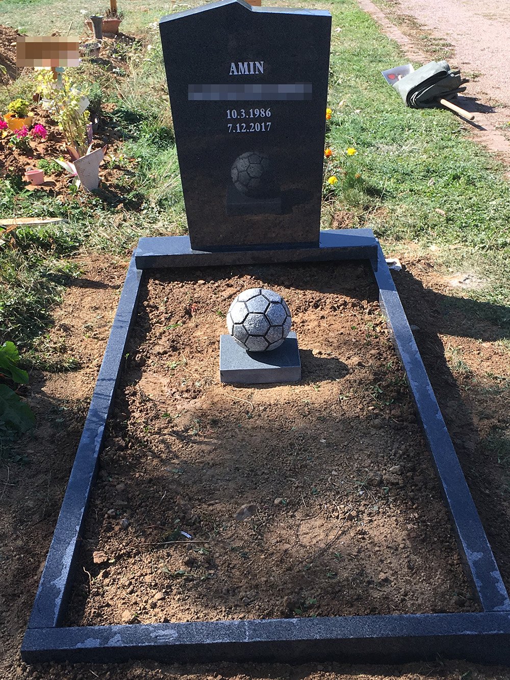 Einzelgrabstein Mars Beispiel